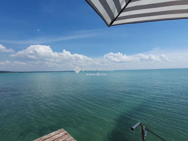 Eladó üdülő és hétvégi ház Balatonkenese 98 nm