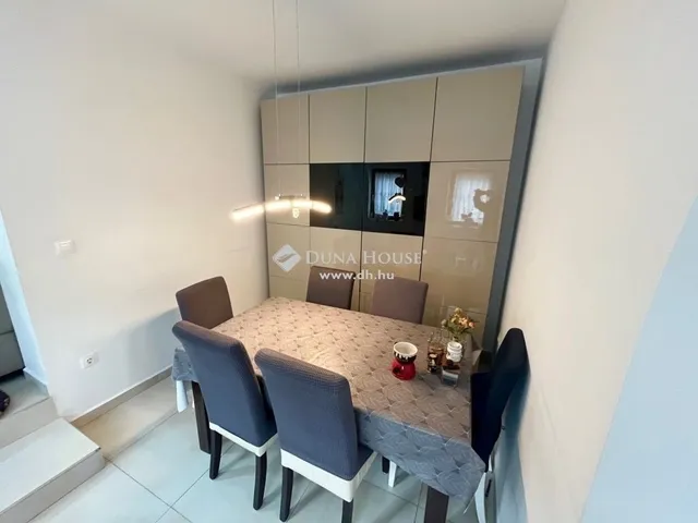 Eladó ház Veszprém 260 nm