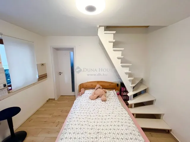 Eladó ház Veszprém 260 nm