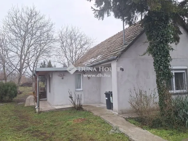 Eladó ház Sárkeszi 60 nm