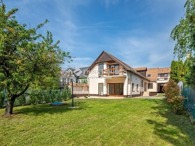 Eladó ház Székesfehérvár, Belváros 265 nm