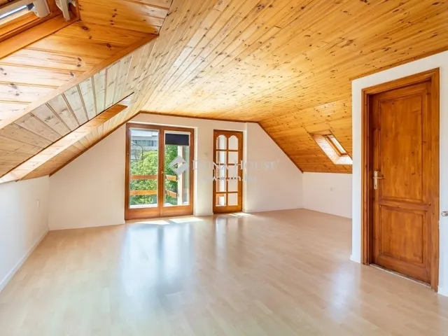 Eladó ház Székesfehérvár, Belváros 265 nm