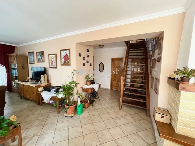 Eladó ház Dunaújváros 160 nm