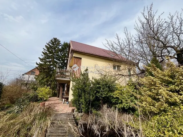 Eladó ház Dunaújváros 160 nm