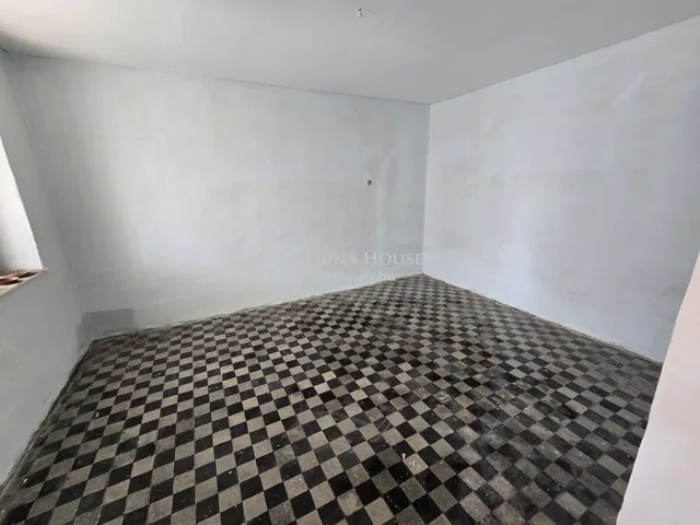 Eladó ház Nagykarácsony 93 nm