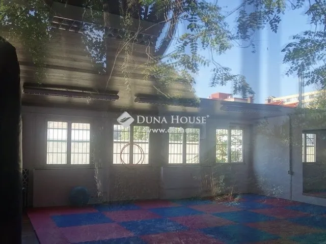 Eladó kereskedelmi és ipari ingatlan Székesfehérvár, Belváros 190 nm