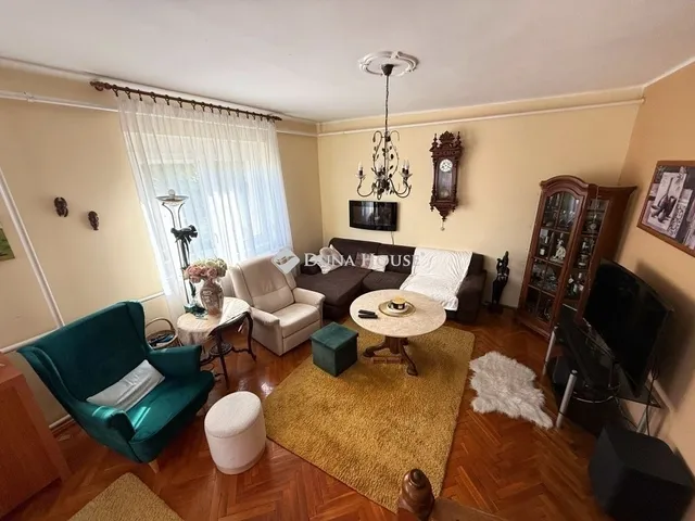 Eladó ház Kőszárhegy 140 nm