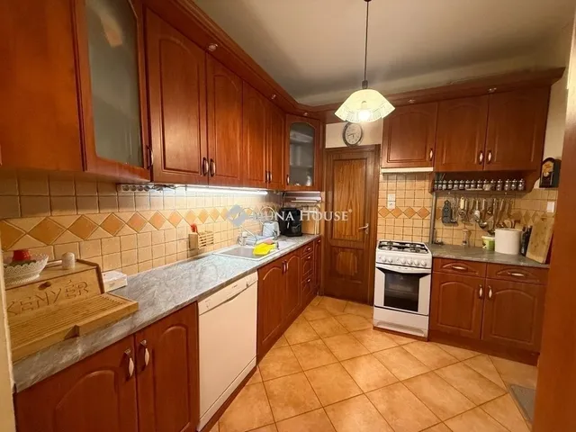 Eladó ház Kőszárhegy 140 nm