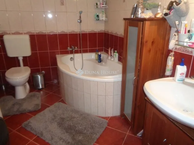 Eladó ház Csákvár 105 nm