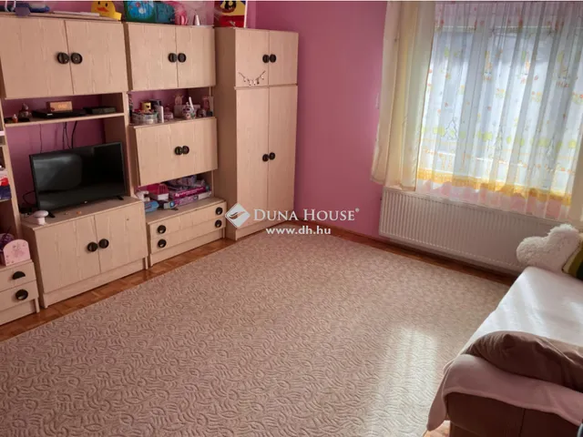 Eladó ház Kisbér 210 nm