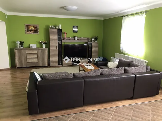 Eladó ház Kisbér 210 nm