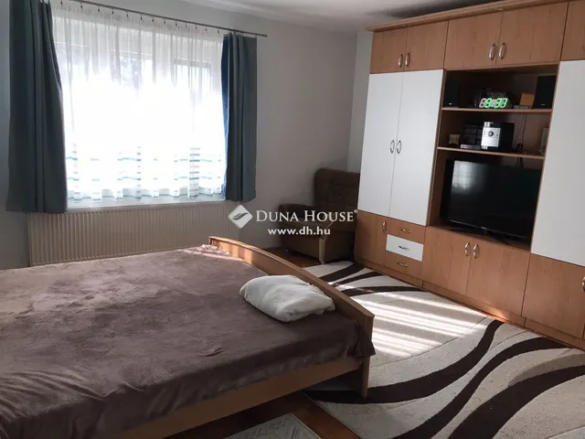 Eladó ház Kisbér 210 nm