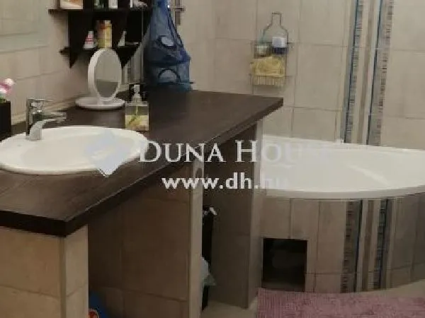 Eladó ház Kisbér 210 nm