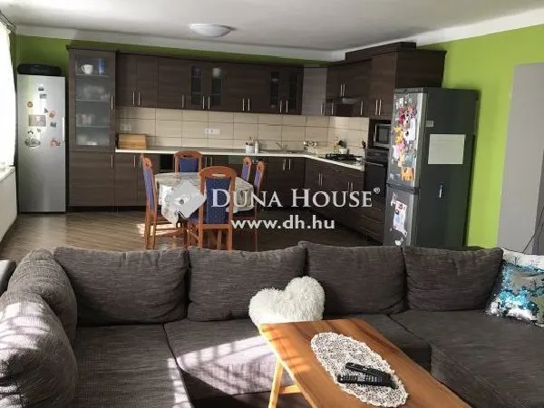 Eladó ház Kisbér 210 nm