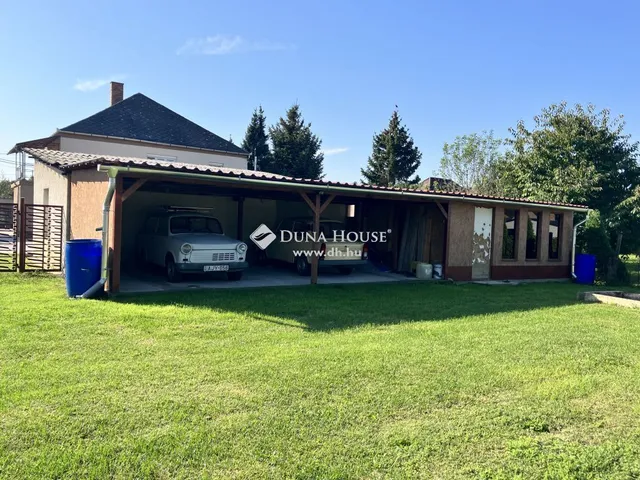 Eladó ház Kisbér 210 nm