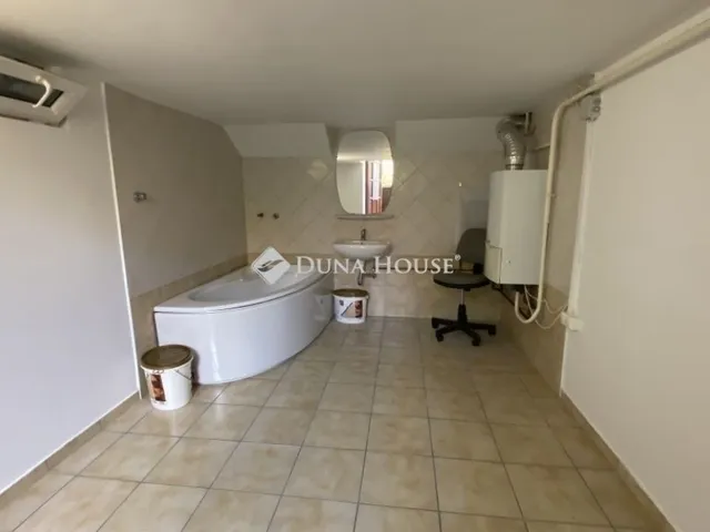 Eladó lakás Székesfehérvár 85 nm