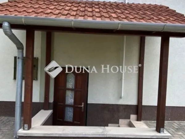 Eladó lakás Székesfehérvár 85 nm