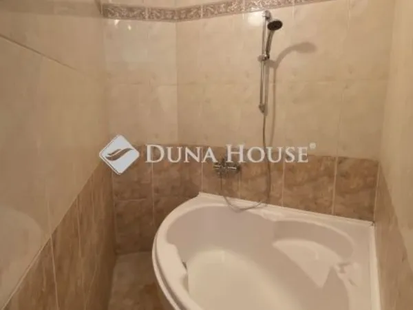 Eladó lakás Székesfehérvár 85 nm