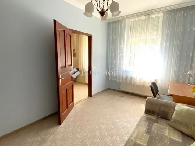 Eladó lakás Székesfehérvár 85 nm