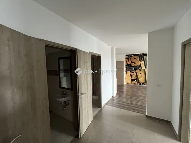 Eladó lakás Székesfehérvár, Belváros 74 nm