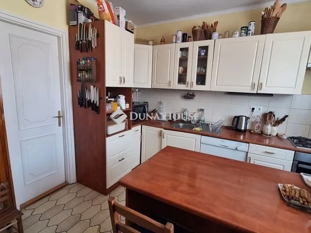 Eladó ház Székesfehérvár 220 nm