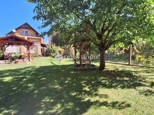 Eladó ház Székesfehérvár 220 nm