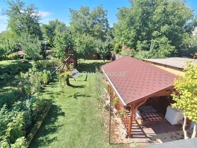 Eladó ház Székesfehérvár 220 nm