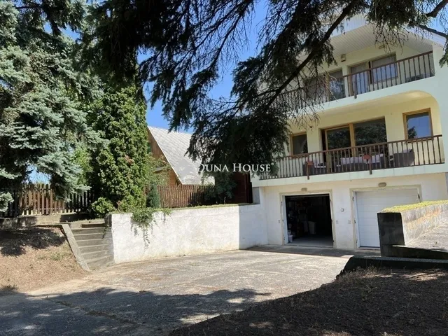 Eladó ház Balatonkenese 175 nm