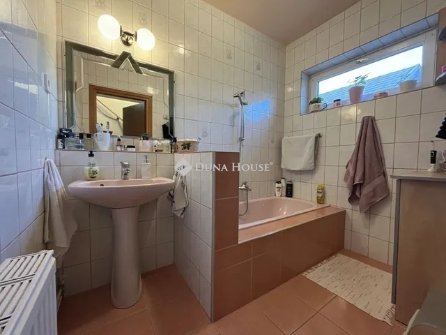 Eladó ház Balatonfűzfő 162 nm