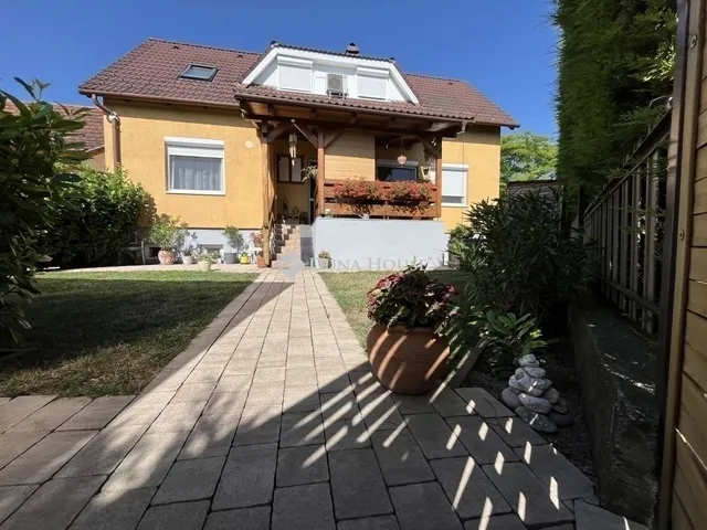 Eladó ház Balatonfűzfő 162 nm