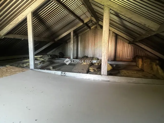 Eladó ház Kincsesbánya 27 nm