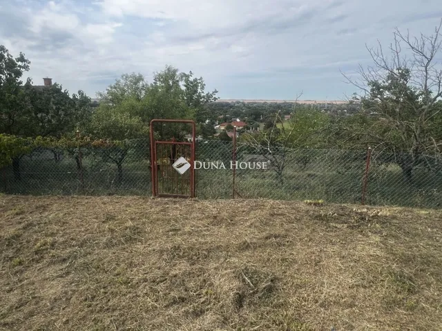 Eladó telek Kulcs 2046 nm