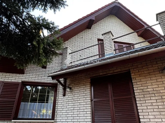 Eladó ház Dunaújváros 293 nm