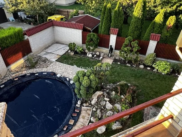 Eladó ház Dunaújváros 293 nm