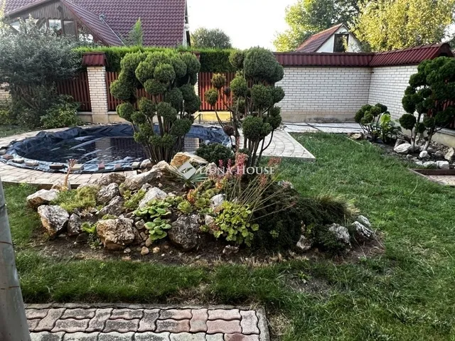 Eladó ház Dunaújváros 293 nm