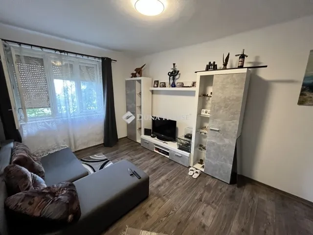 Eladó ház Cece 66 nm