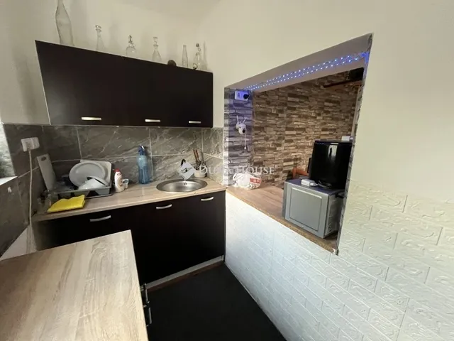 Eladó ház Cece 66 nm