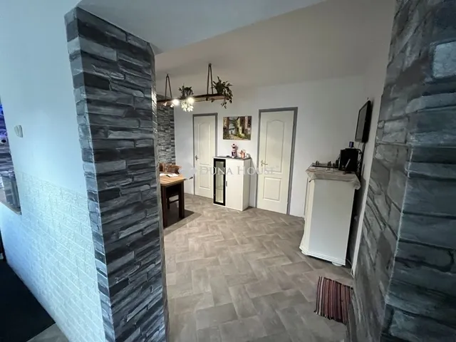 Eladó ház Cece 66 nm