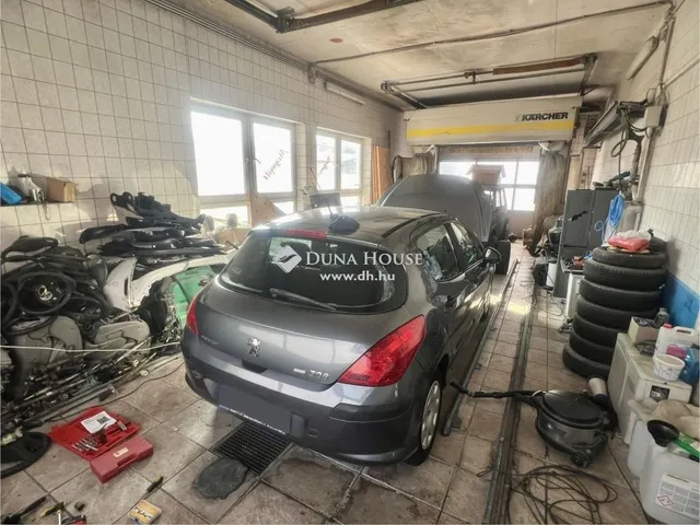 Eladó kereskedelmi és ipari ingatlan Dunaújváros 254 nm