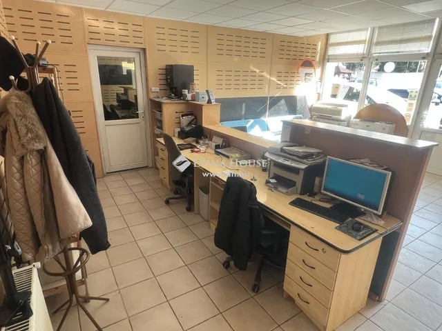 Eladó kereskedelmi és ipari ingatlan Dunaújváros 254 nm