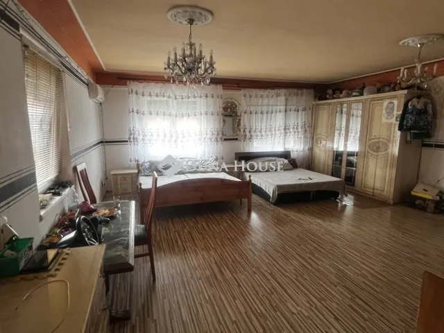 Eladó ház Dunaújváros 250 nm