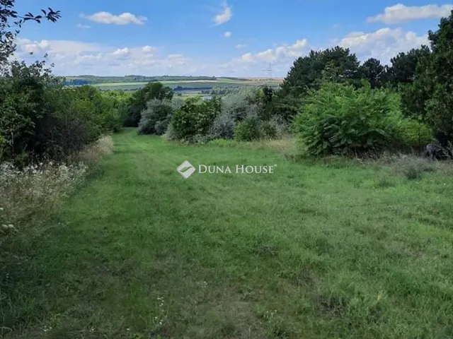 Eladó telek Pátka 3019 nm
