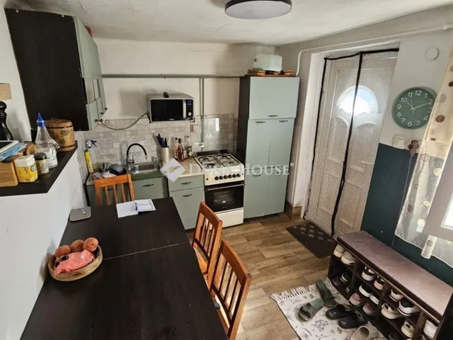 Eladó ház Pusztaszabolcs 39 nm