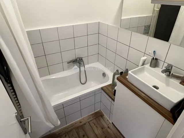 Eladó lakás Dunaújváros 54 nm
