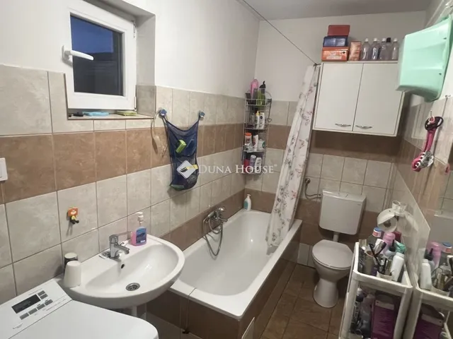 Eladó ház Nagykarácsony 112 nm