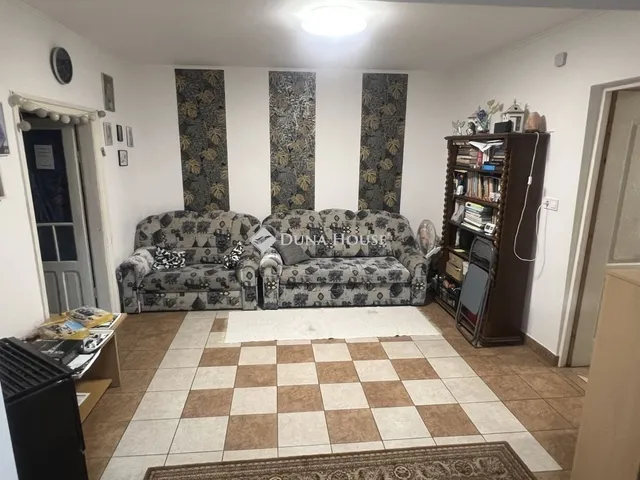 Eladó ház Nagykarácsony 112 nm