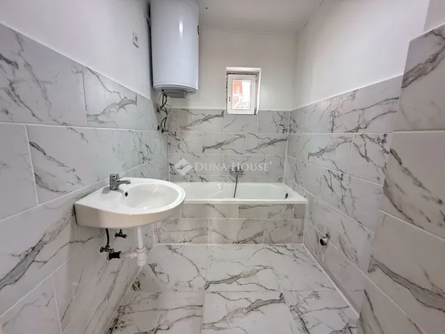 Eladó ház Soponya 74 nm