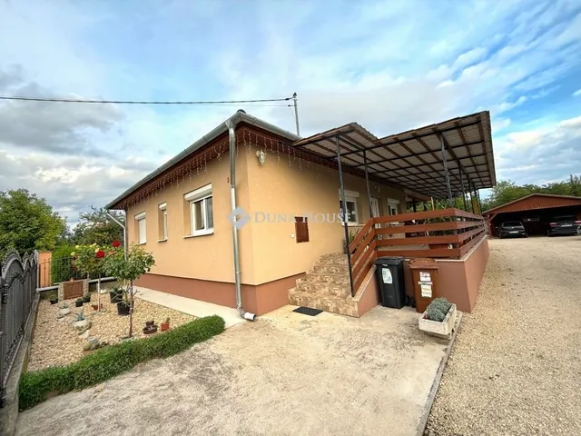 Eladó ház Hantos 140 nm