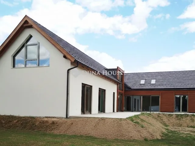 Eladó ház Sukoró 373 nm