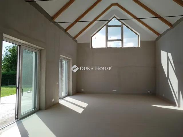 Eladó ház Sukoró 373 nm